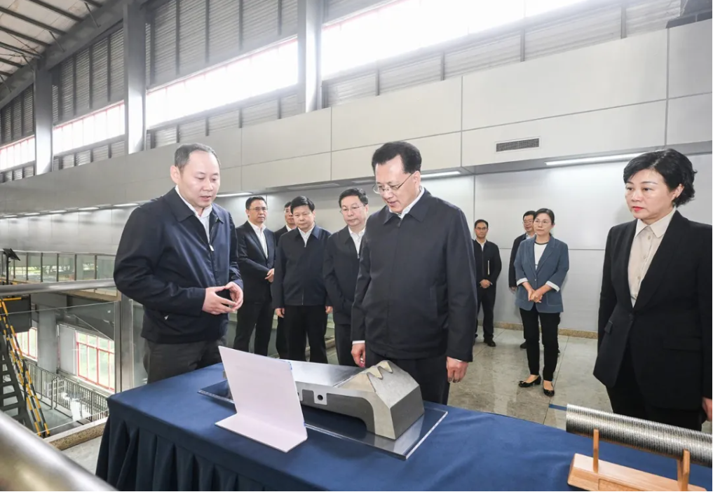 袁家军：聚焦主责主业 履行战略使命 进一步深化国资国企改革